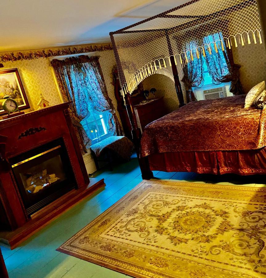 The Bella Ella Bed And Breakfast Канандейгуа Экстерьер фото