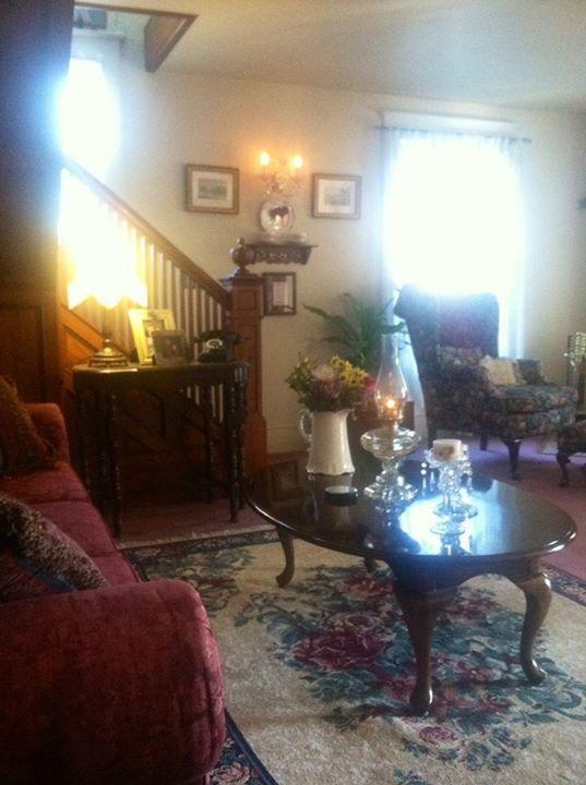 The Bella Ella Bed And Breakfast Канандейгуа Экстерьер фото