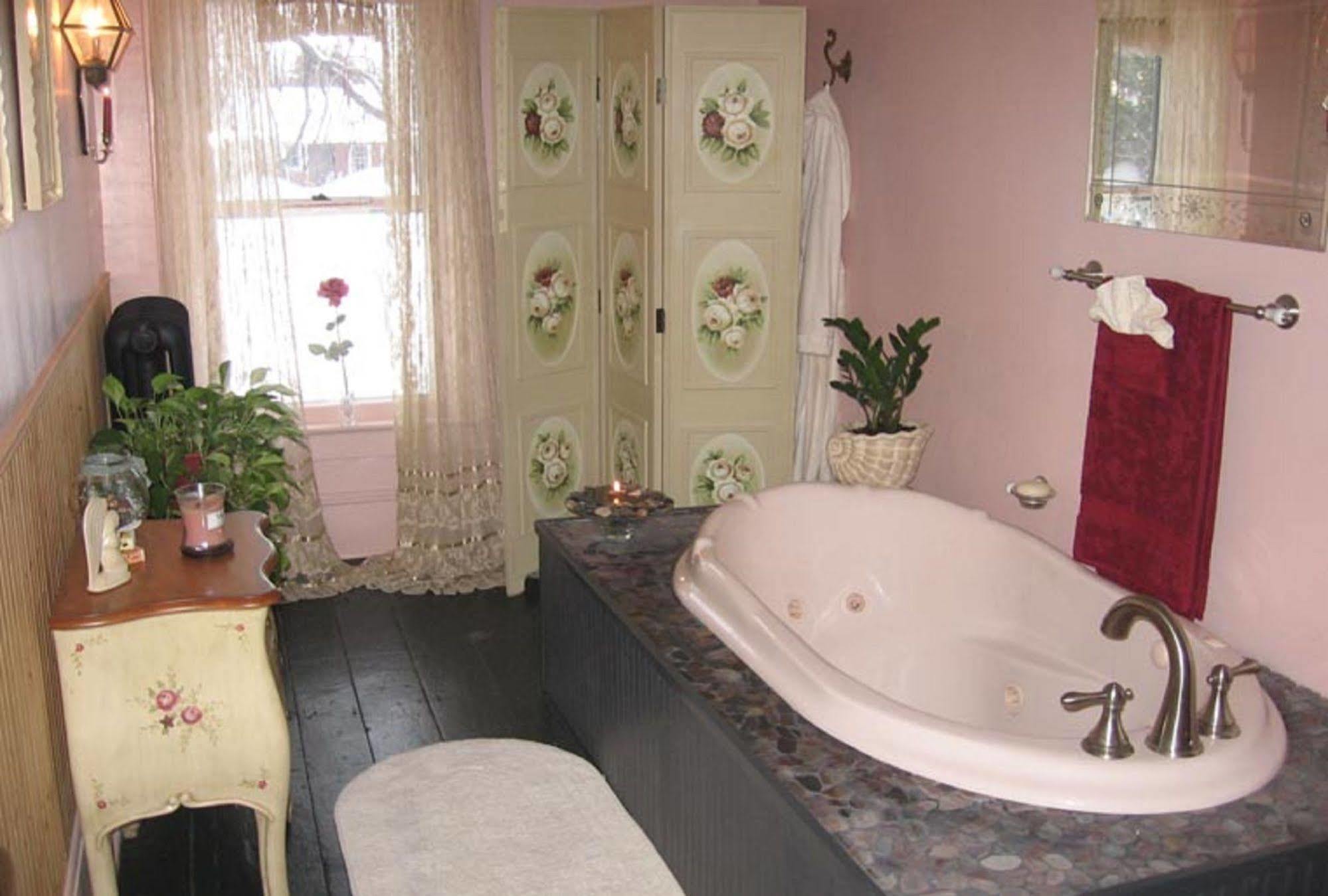 The Bella Ella Bed And Breakfast Канандейгуа Экстерьер фото