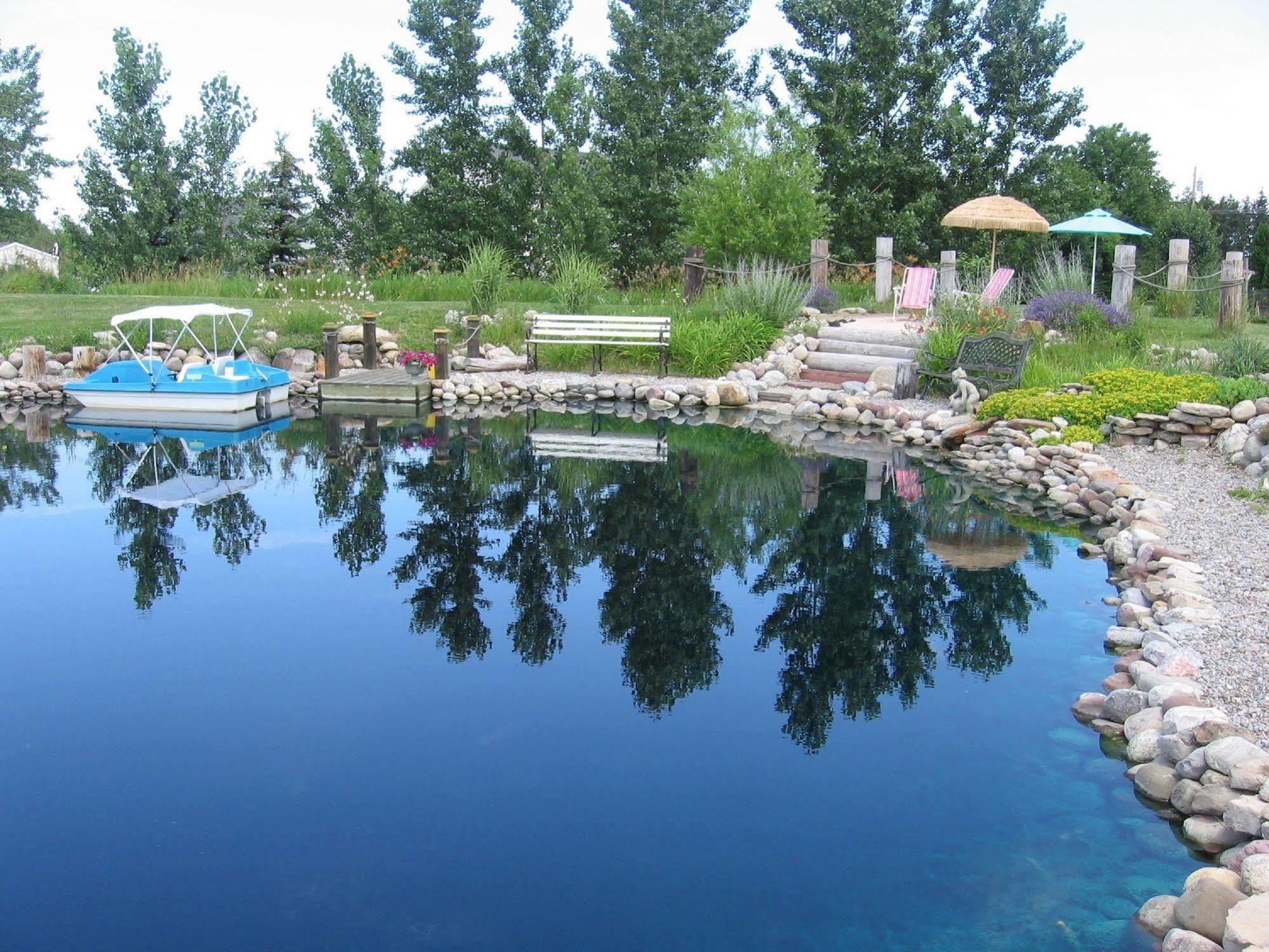The Bella Ella Bed And Breakfast Канандейгуа Экстерьер фото
