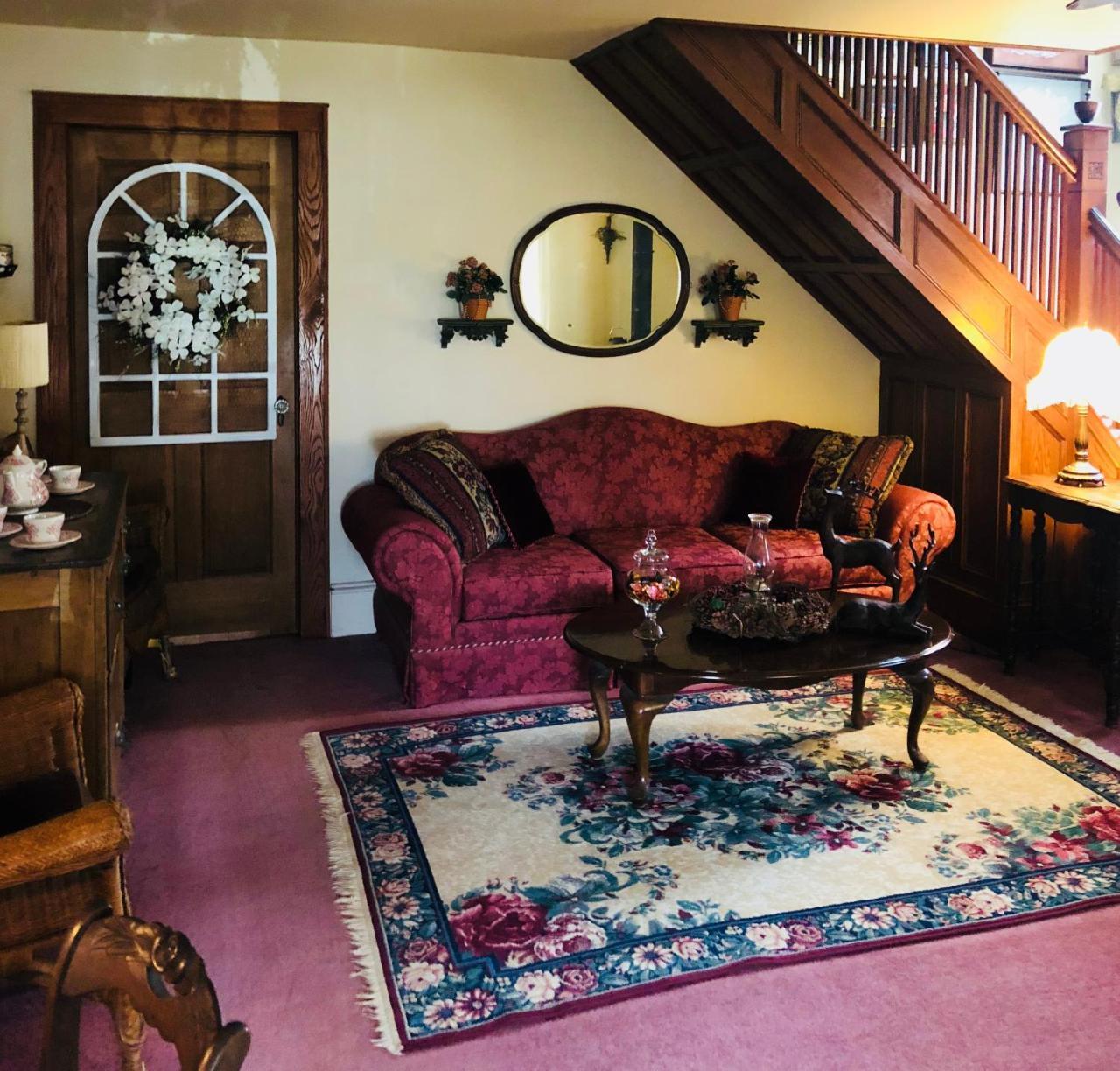 The Bella Ella Bed And Breakfast Канандейгуа Экстерьер фото